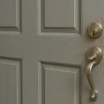 Comment renforcer sa porte d'entrée contre les effractions et les cambriolages ?